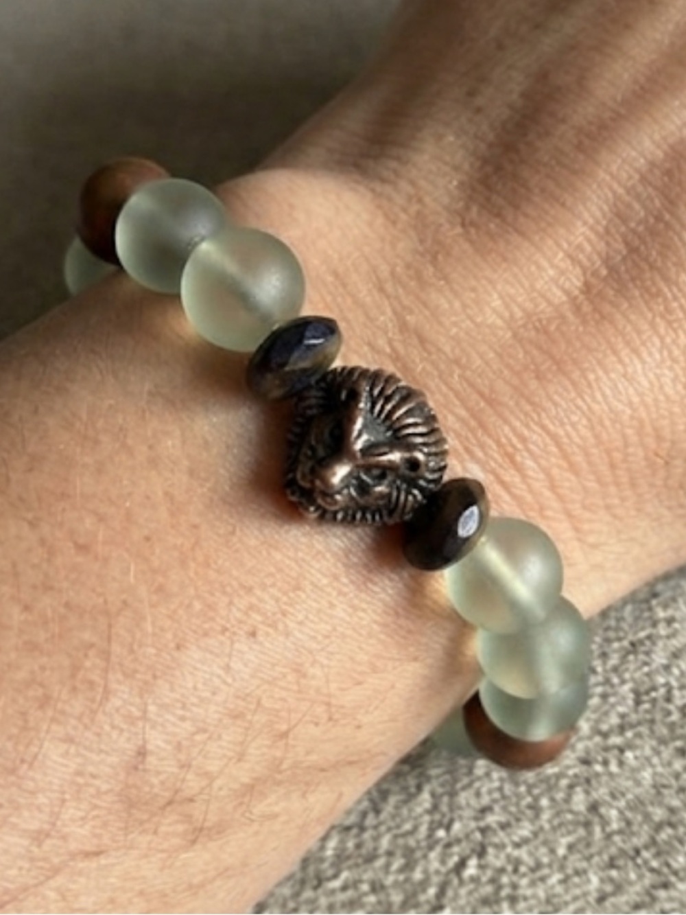 Lion Head Beaded Stretch Bracelet in Seafoam Green & Bronze